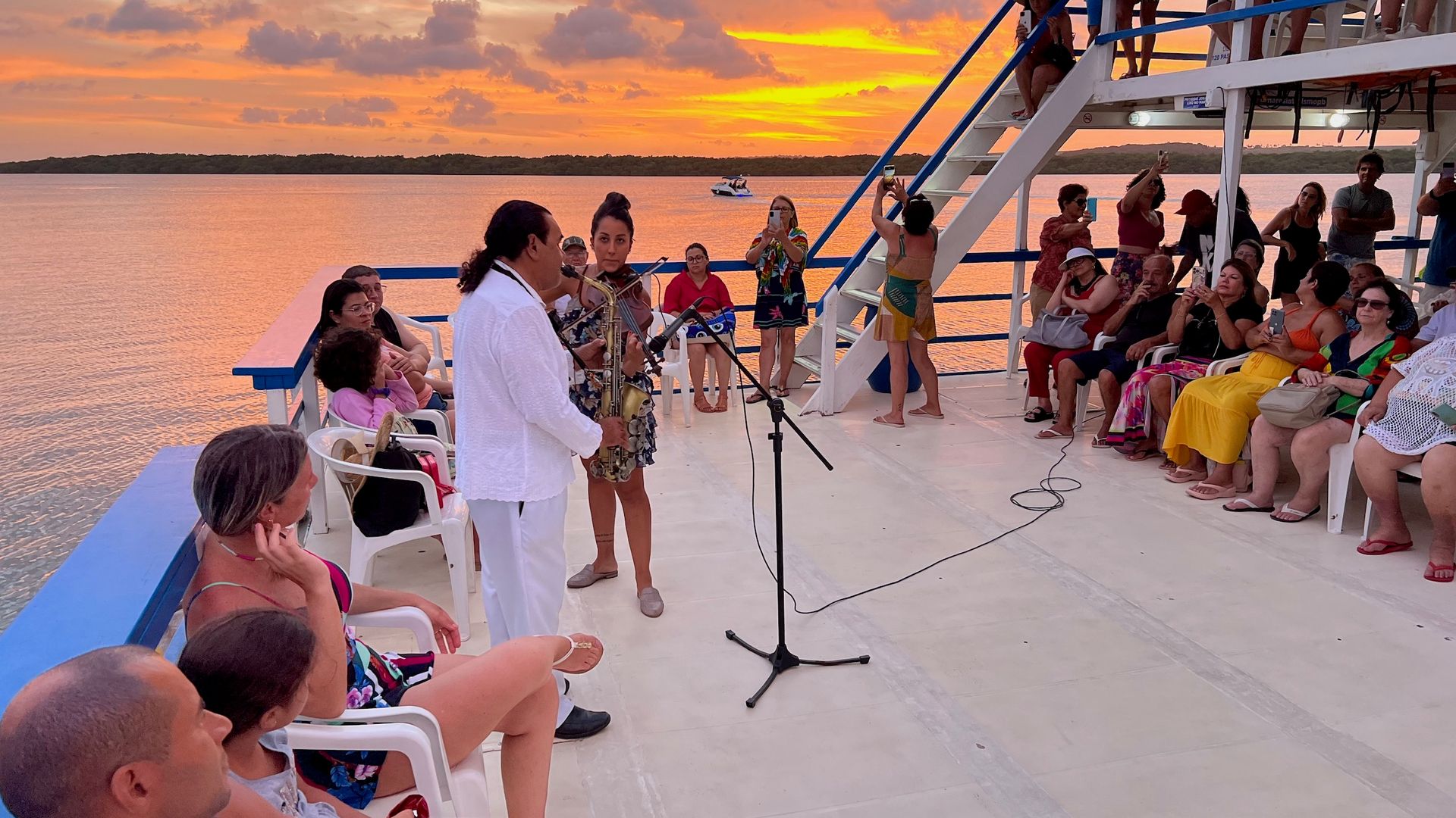 Passaporte para o Catamarã do Pôr do Sol